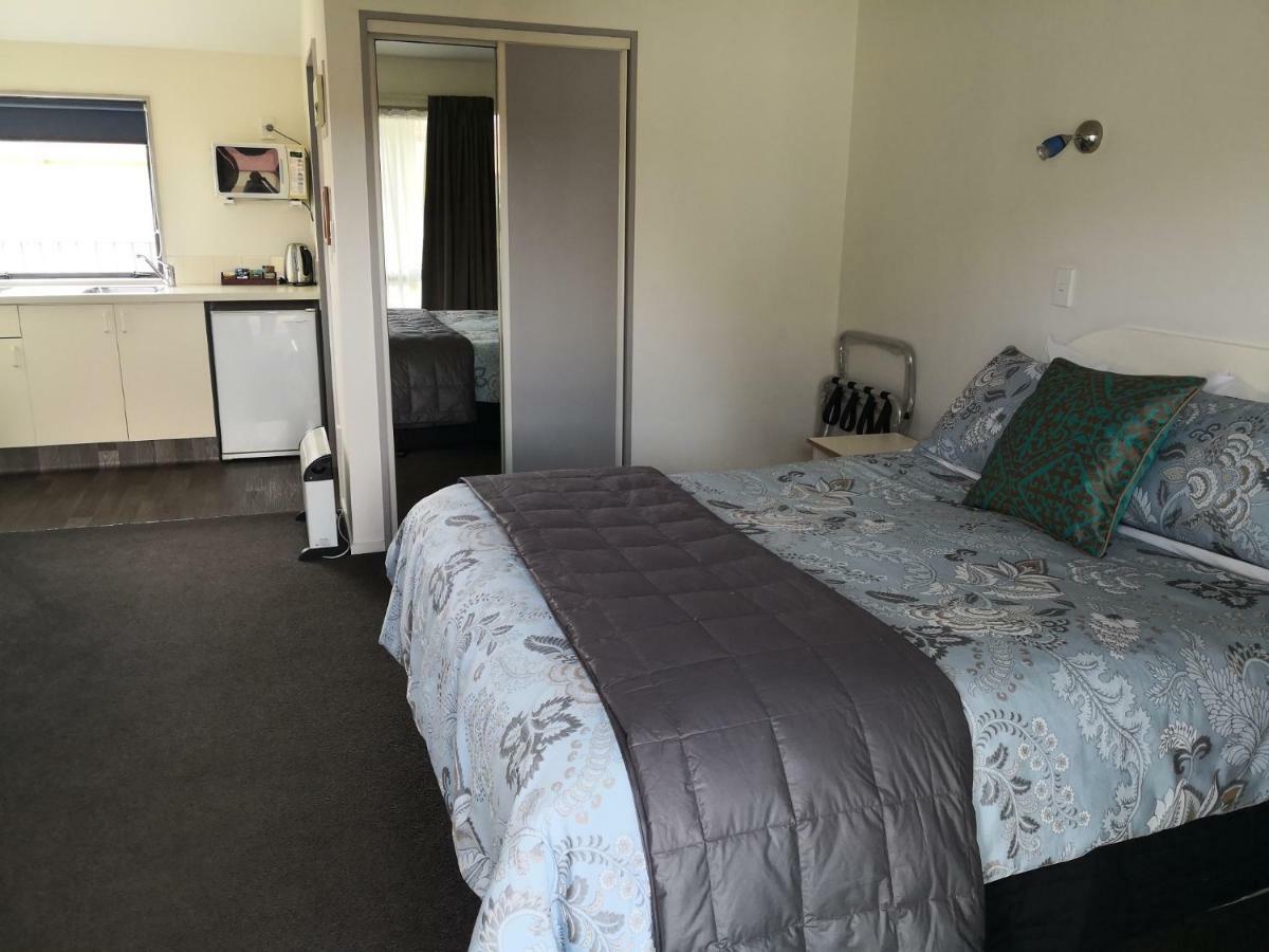 Annabelle Court Motel 4*